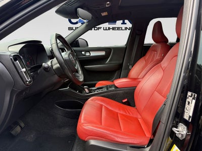 2020 Volvo XC40 Momentum
