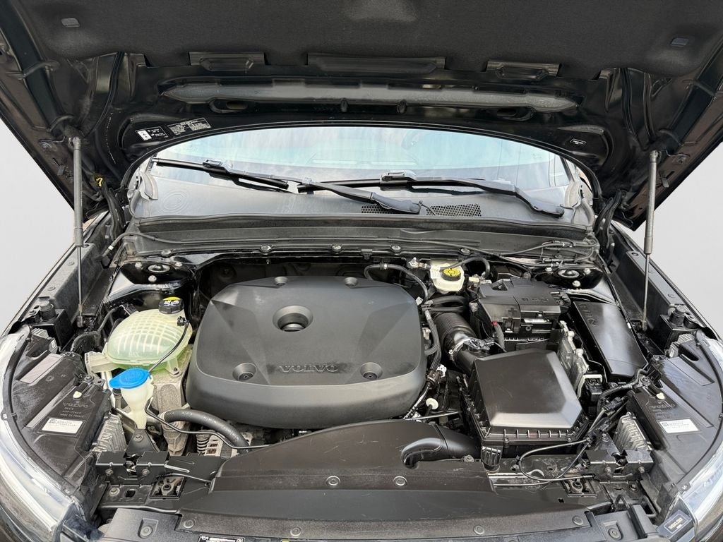 2020 Volvo XC40 Momentum