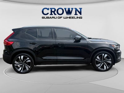 2020 Volvo XC40 Momentum
