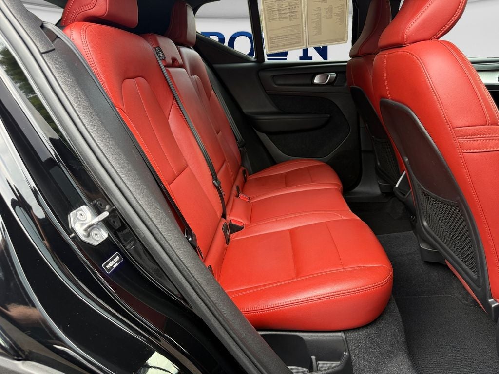2020 Volvo XC40 Momentum