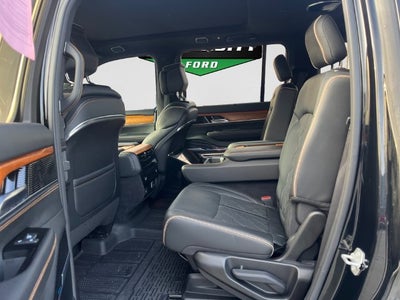 2023 Jeep Grand Wagoneer Series III