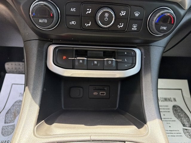 2023 GMC Acadia SLT