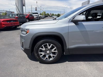 2023 GMC Acadia SLT