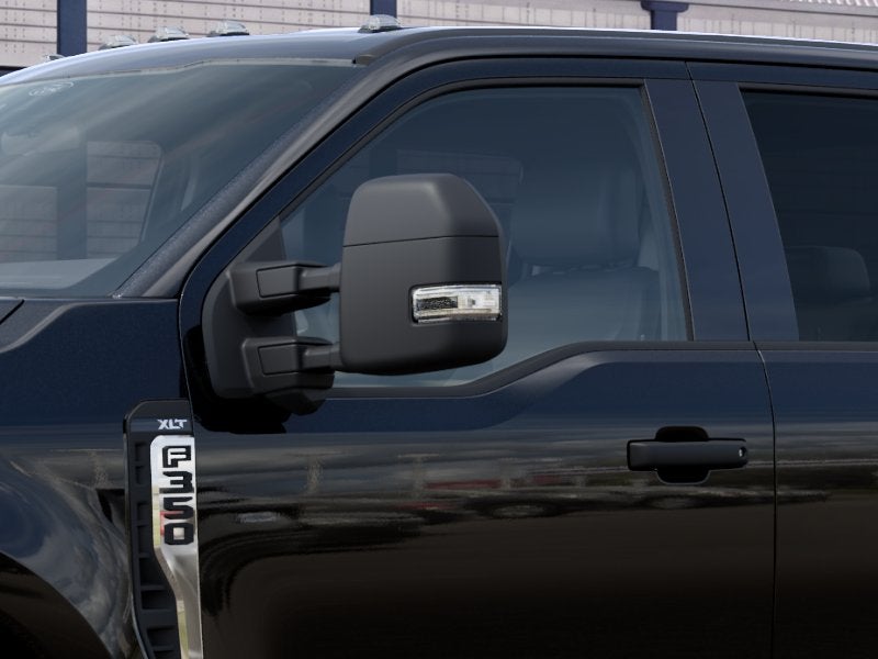 2027 Ford Super Duty F-350® XLT
